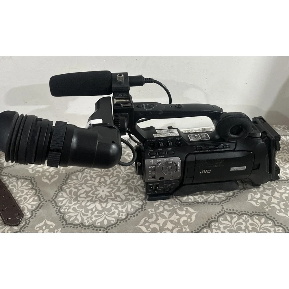 JVC GY-HM750U Camcorder Body Pro HD Solid State HM750 Camera w/ Canon